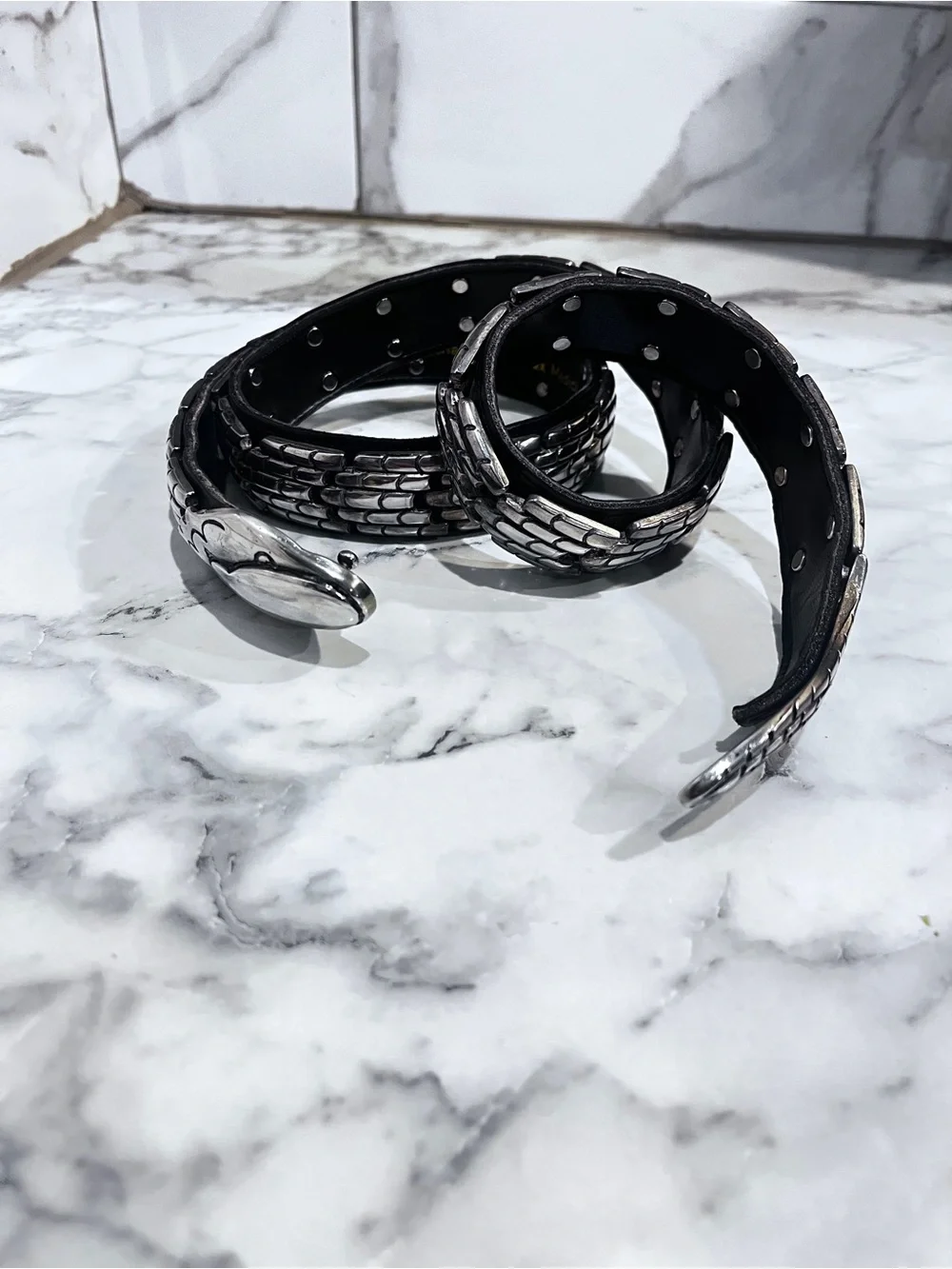 Vintage 1980s Bijoux Medici Articulated Metal Link Snake Belt Black Leather - Picture 2 of 9